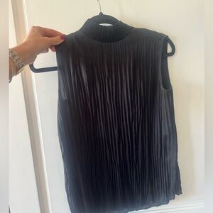 Vince Black Pleated Sleeveless Blouse
